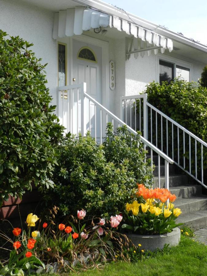 Serenity Bed & Breakfast Burnaby Dış mekan fotoğraf