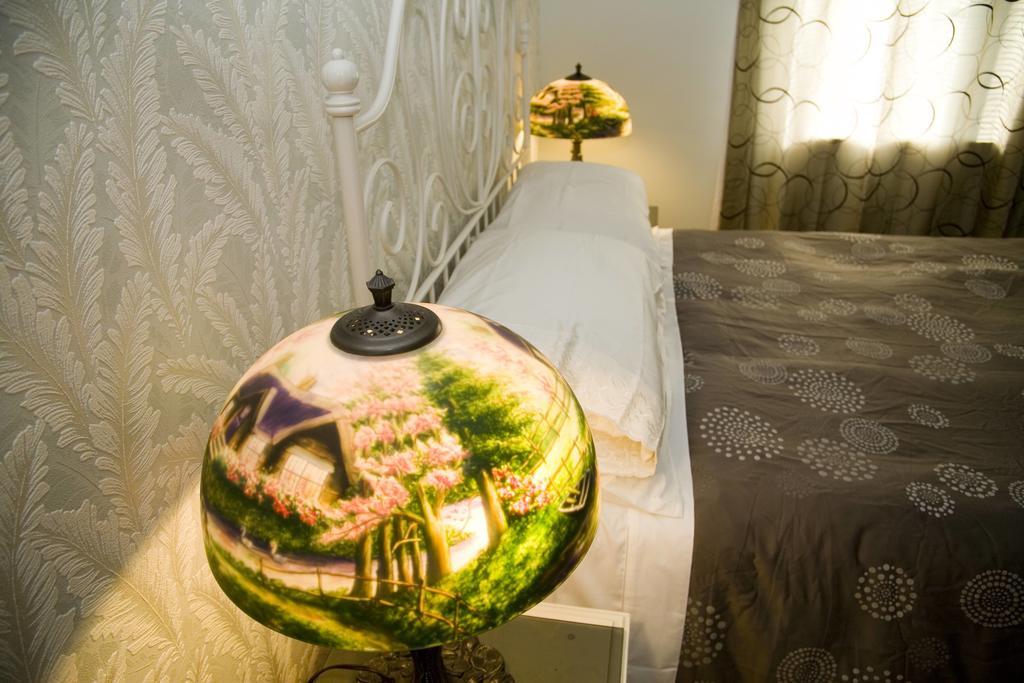 Serenity Bed & Breakfast Burnaby Dış mekan fotoğraf